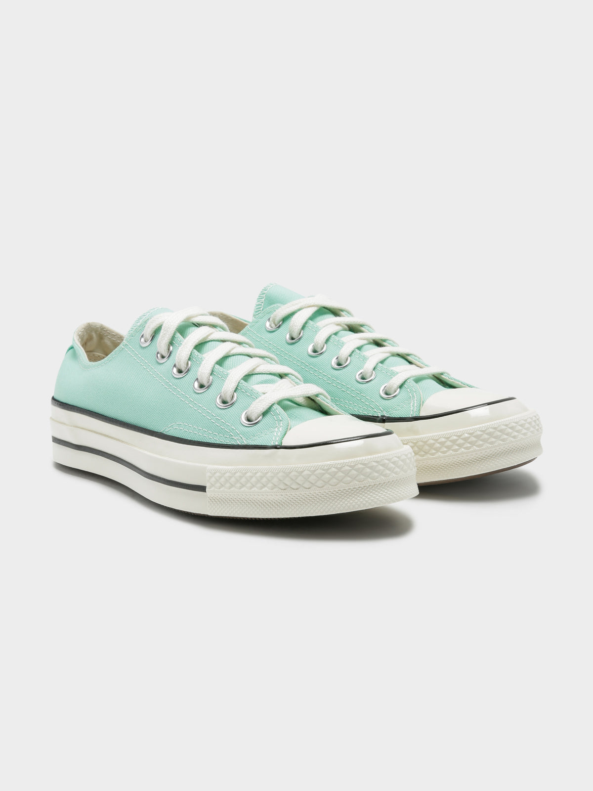 Converse Unisex Chuck 70 Ox Low Sneakers in Light Green | Light Green