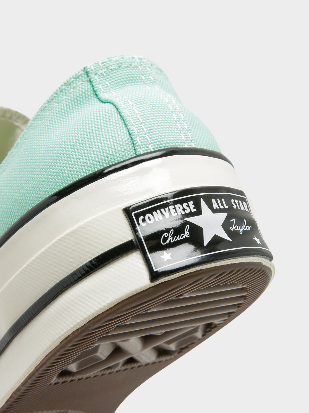 Converse Unisex Chuck 70 Ox Low Sneakers in Light Green | Light Green