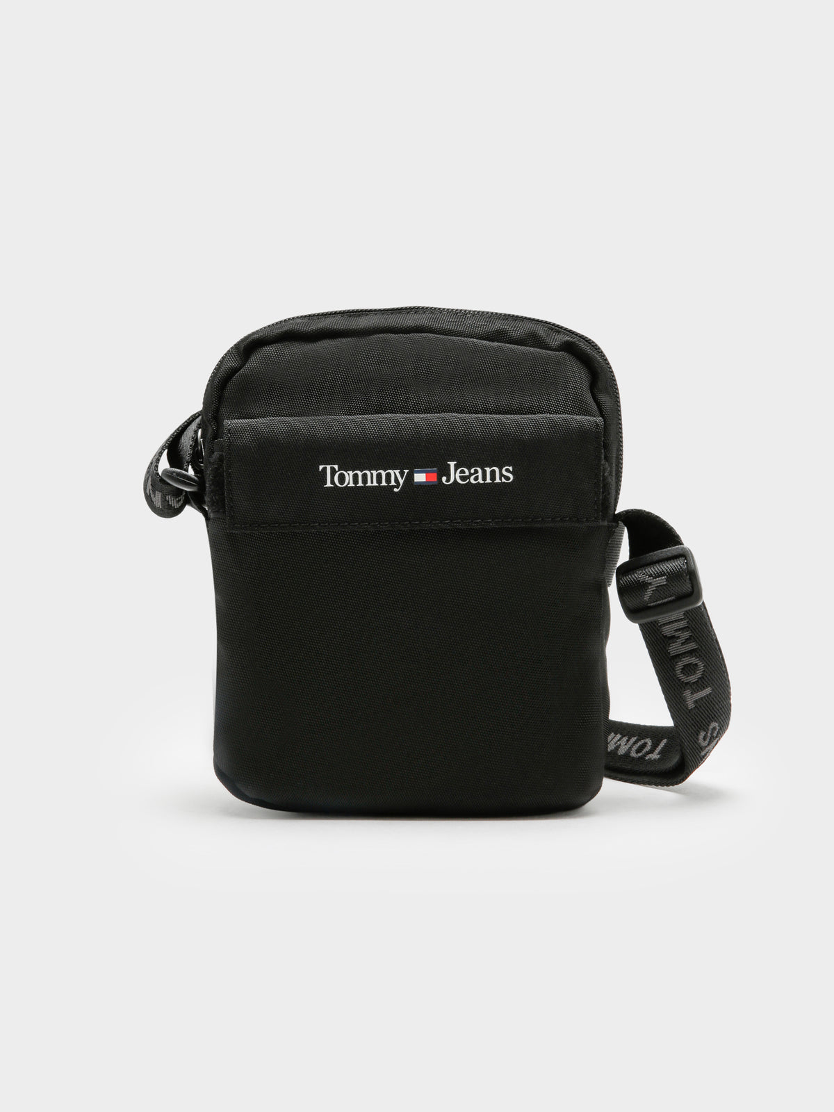 Tommy Hilfiger Essential Reporter Bag in Black | Black