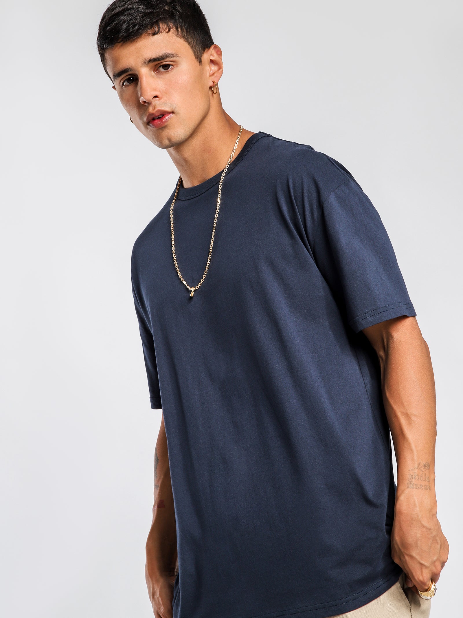 Loose crew neck t shirt best sale