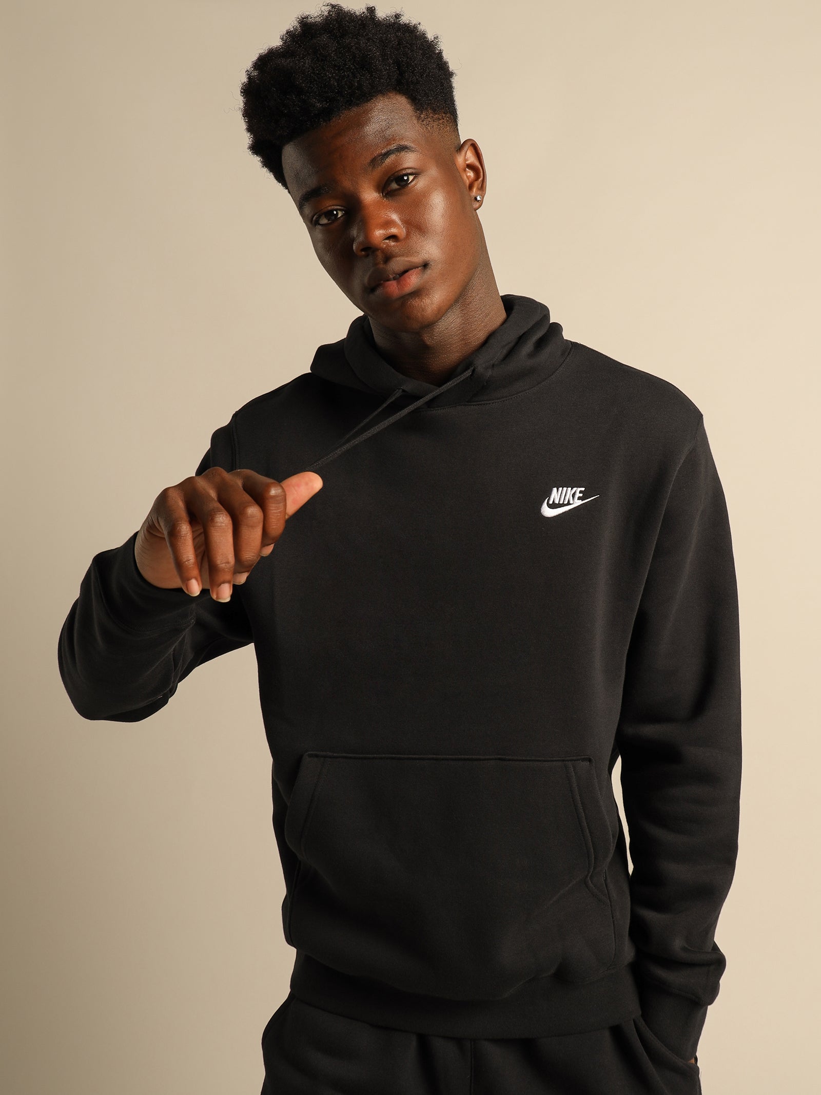 Sportswear Club Hoodie in Black