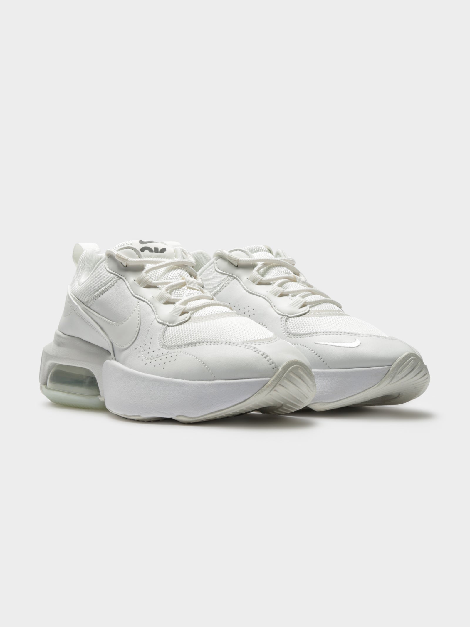 Womens Air Max Verona Sneakers in White