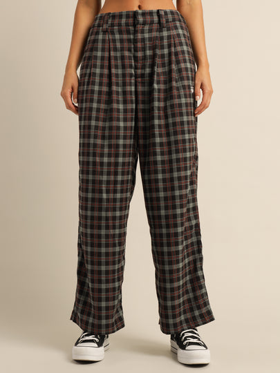 Bryant Pleated Check Pants in Black