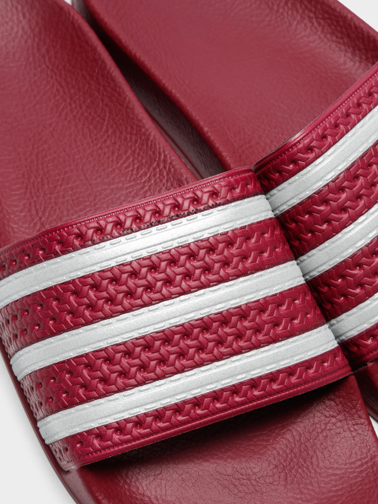 Burgundy nike hot sale slides