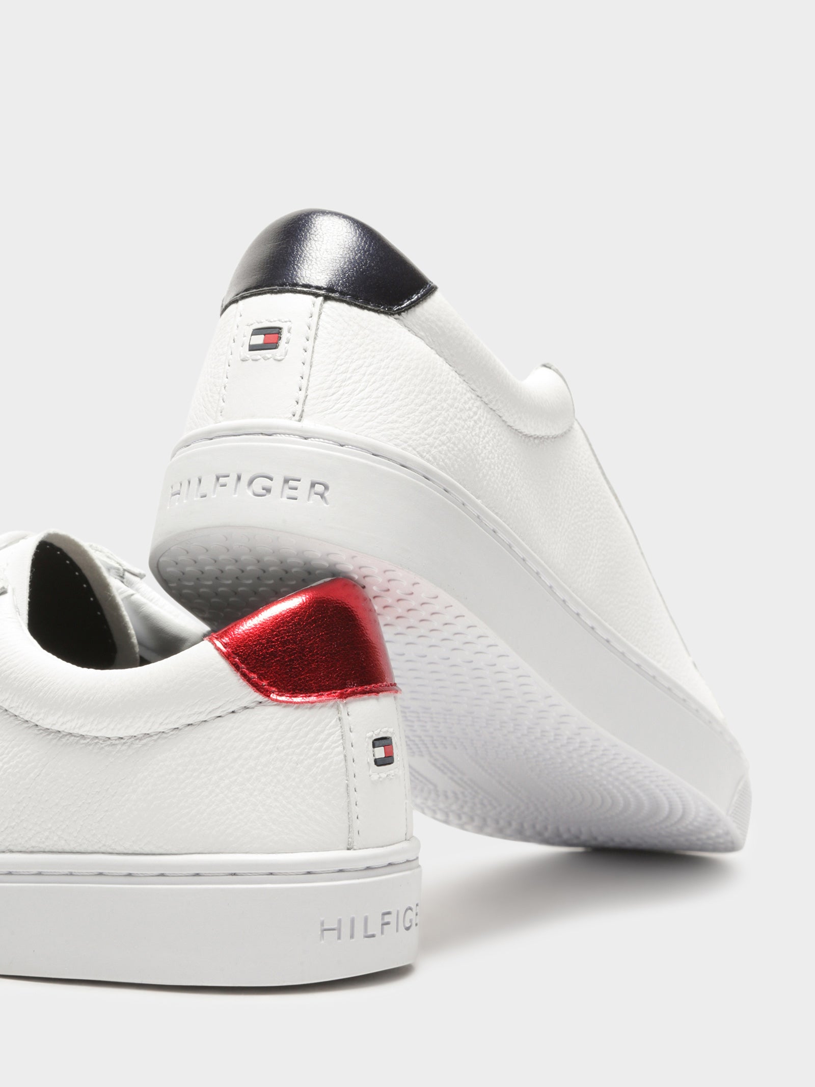 Tommy hilfiger star essential on sale sneaker