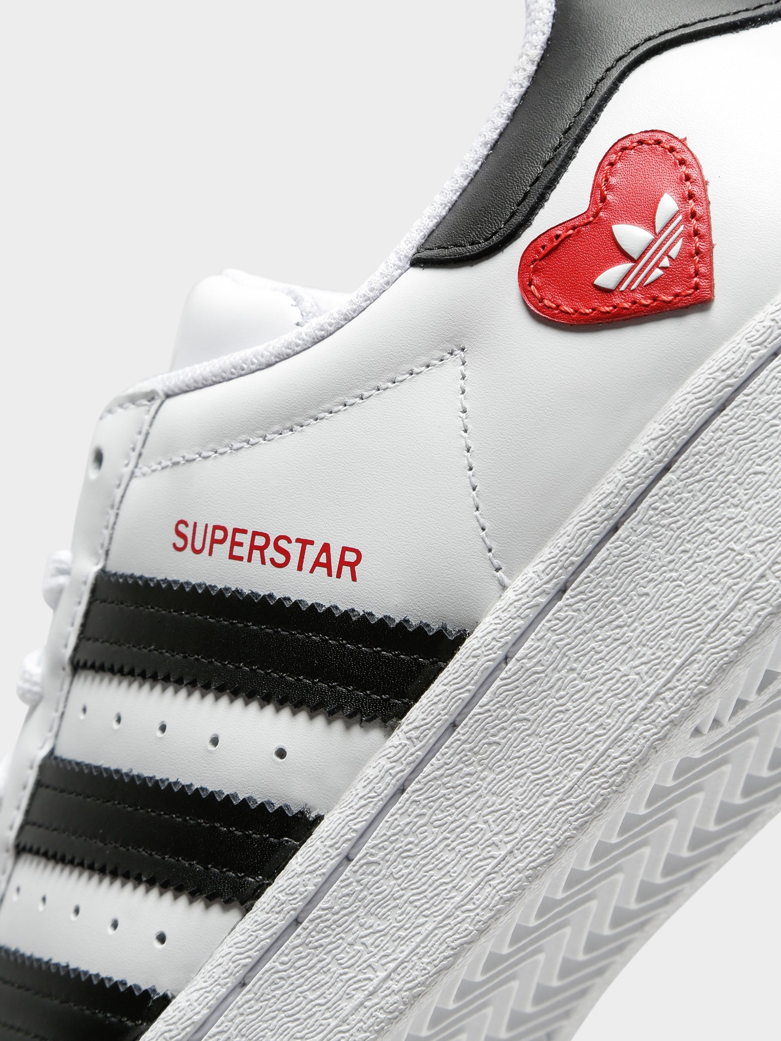 Superstar white outlet red heart