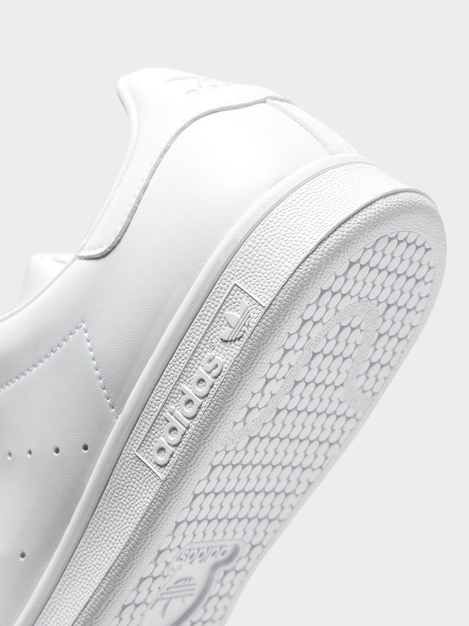 Unisex Stan Smith Sneakers in White