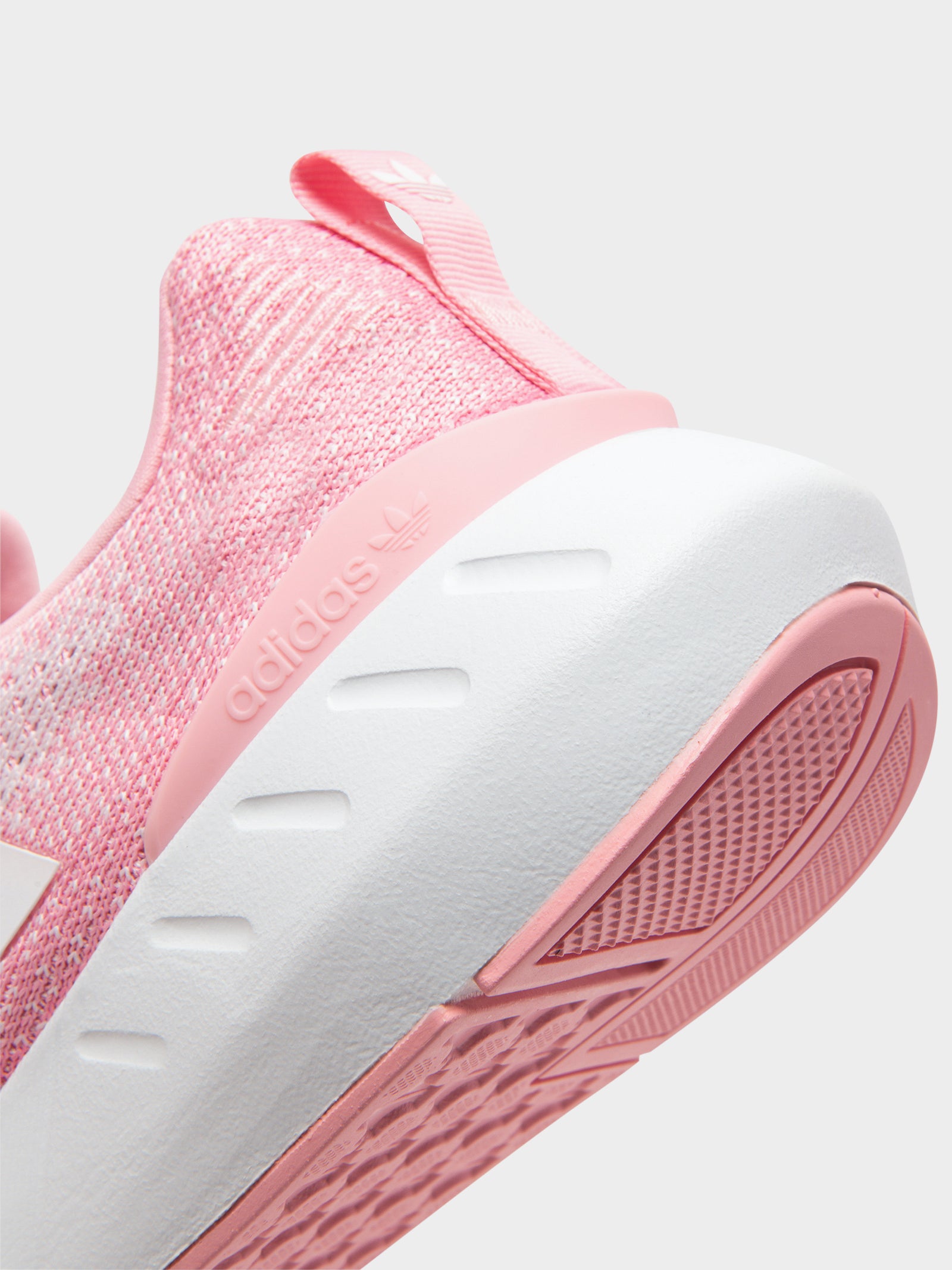 Swift run clearance adidas pink