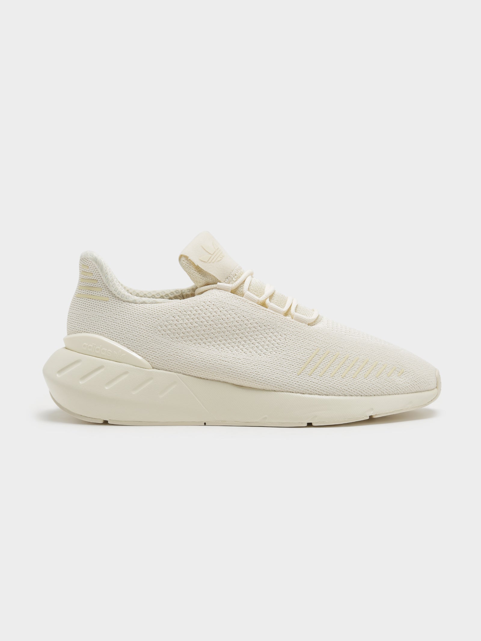 Womens Swift Run 22 Sneakers in Beige