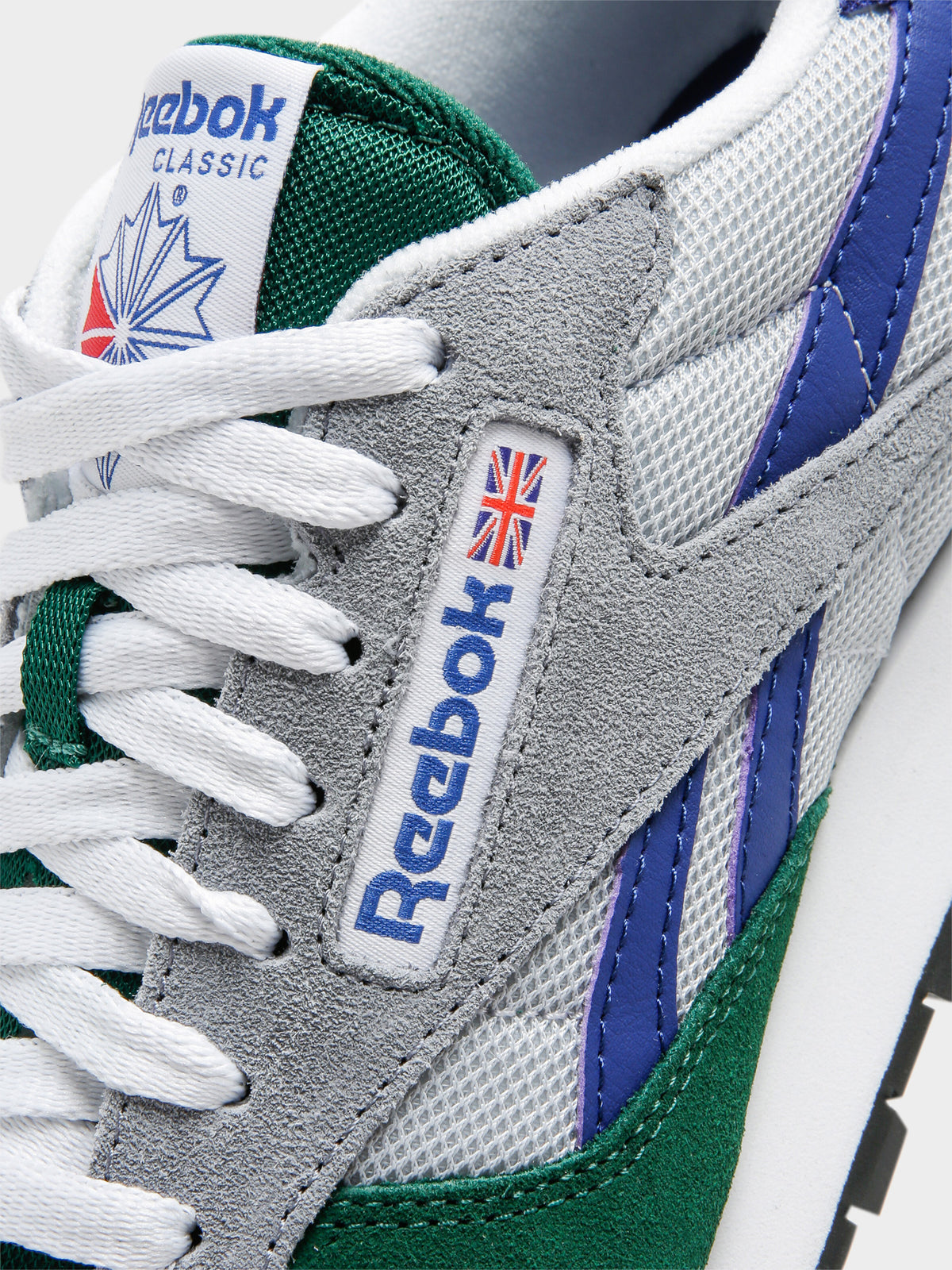 Reebok Unisex Classic Leather Sneakers in White & Green | White/Green