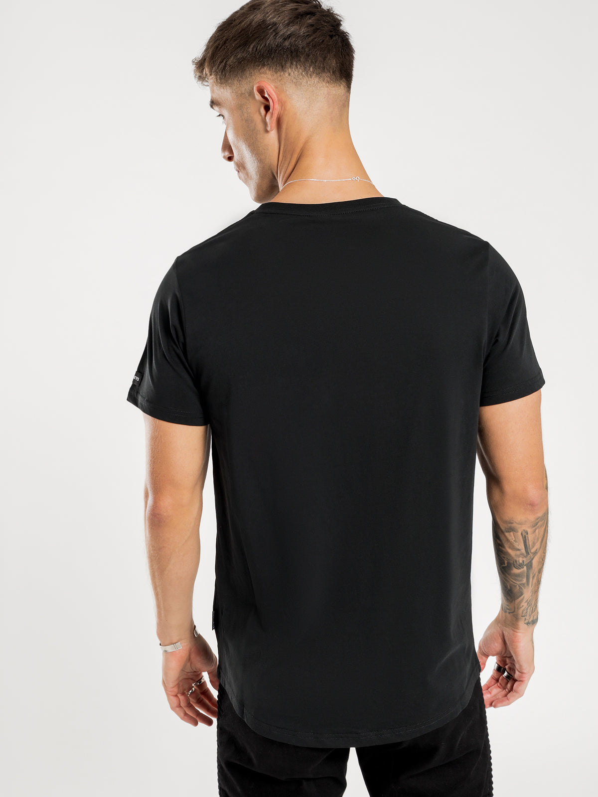 Henleys Marsh T-Shirt in Black | Black