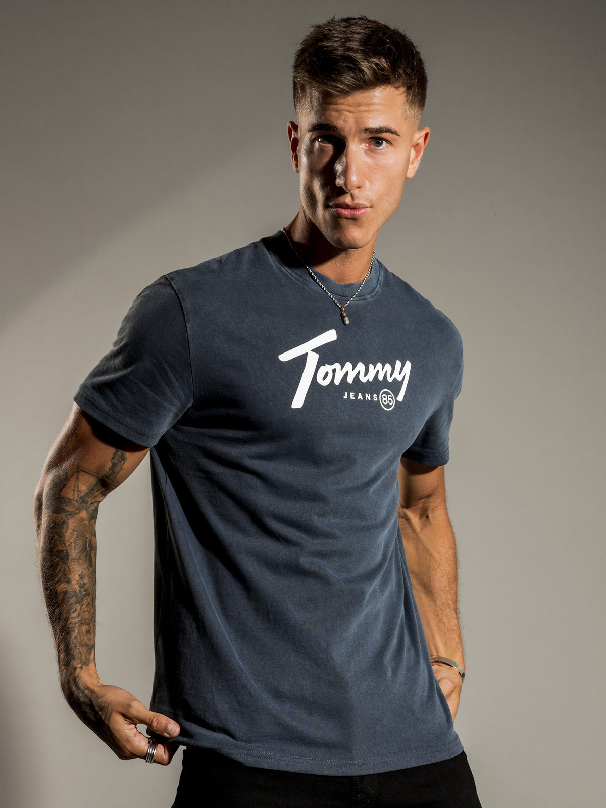 Tommy Hilfiger Handwriting T-Shirt in Twilight Navy | Navy
