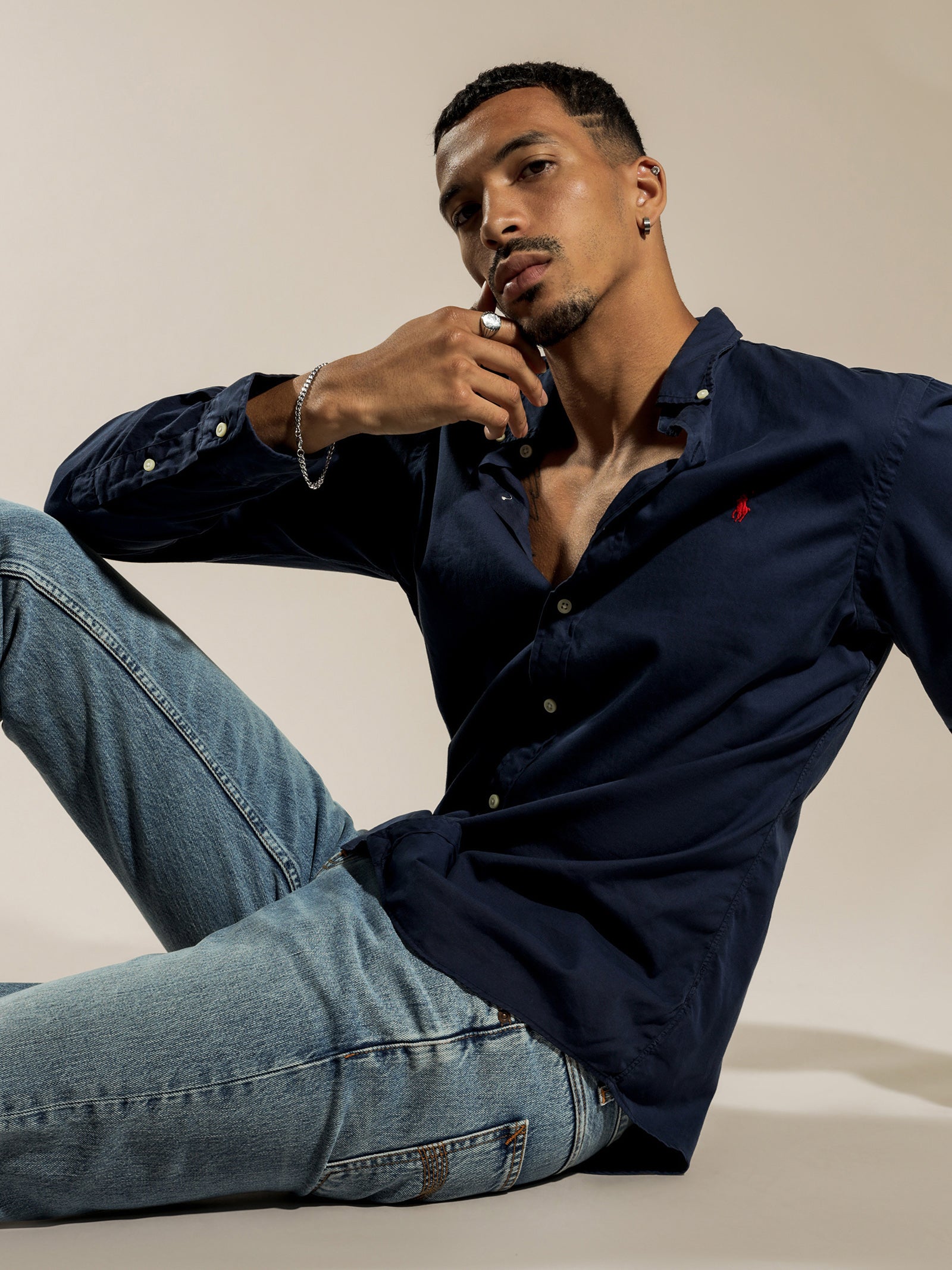 Slim-Fit Shirt in Navy Blue & Red