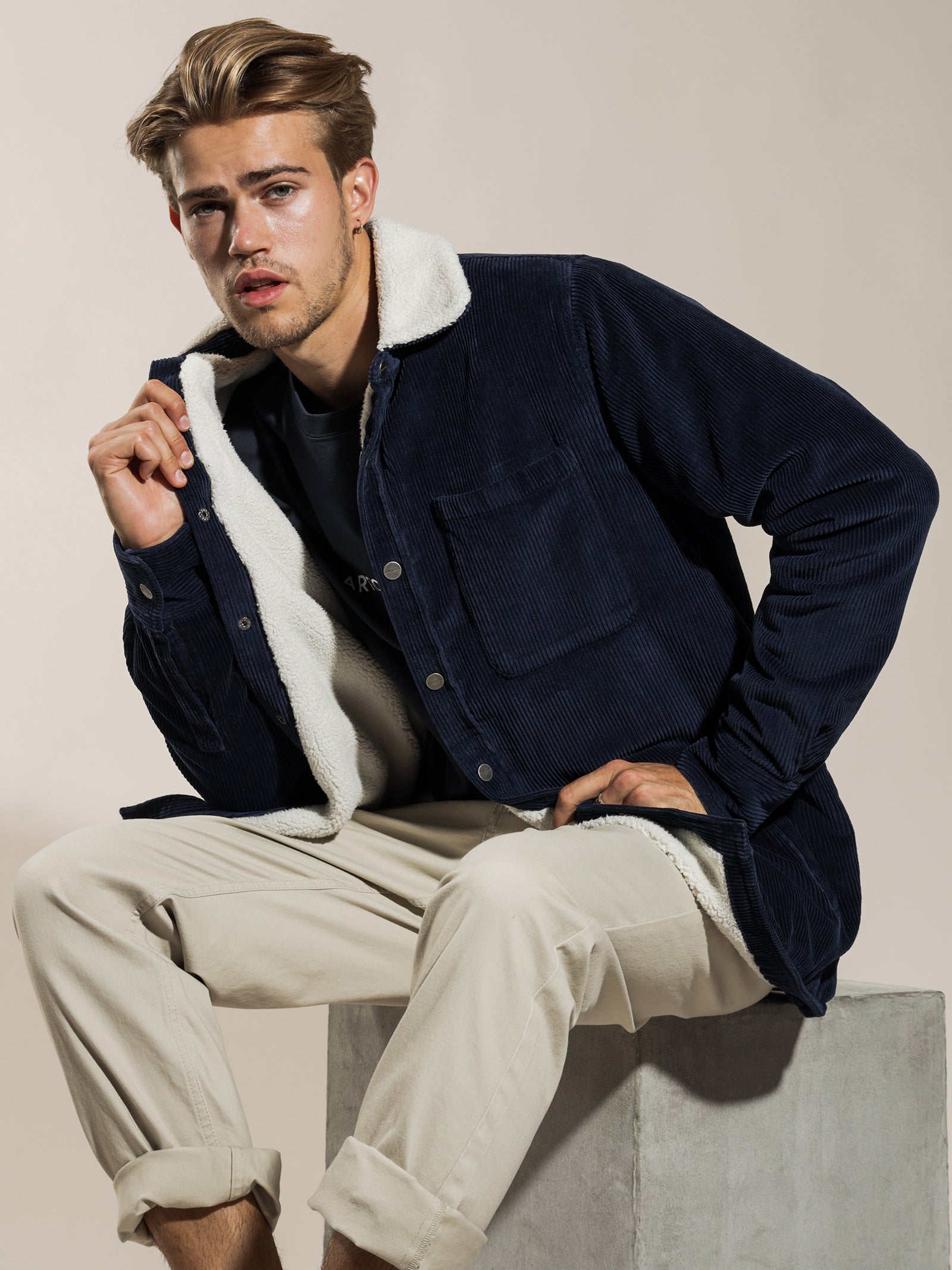 Sawyer Corduroy Sherpa Jacket in Navy