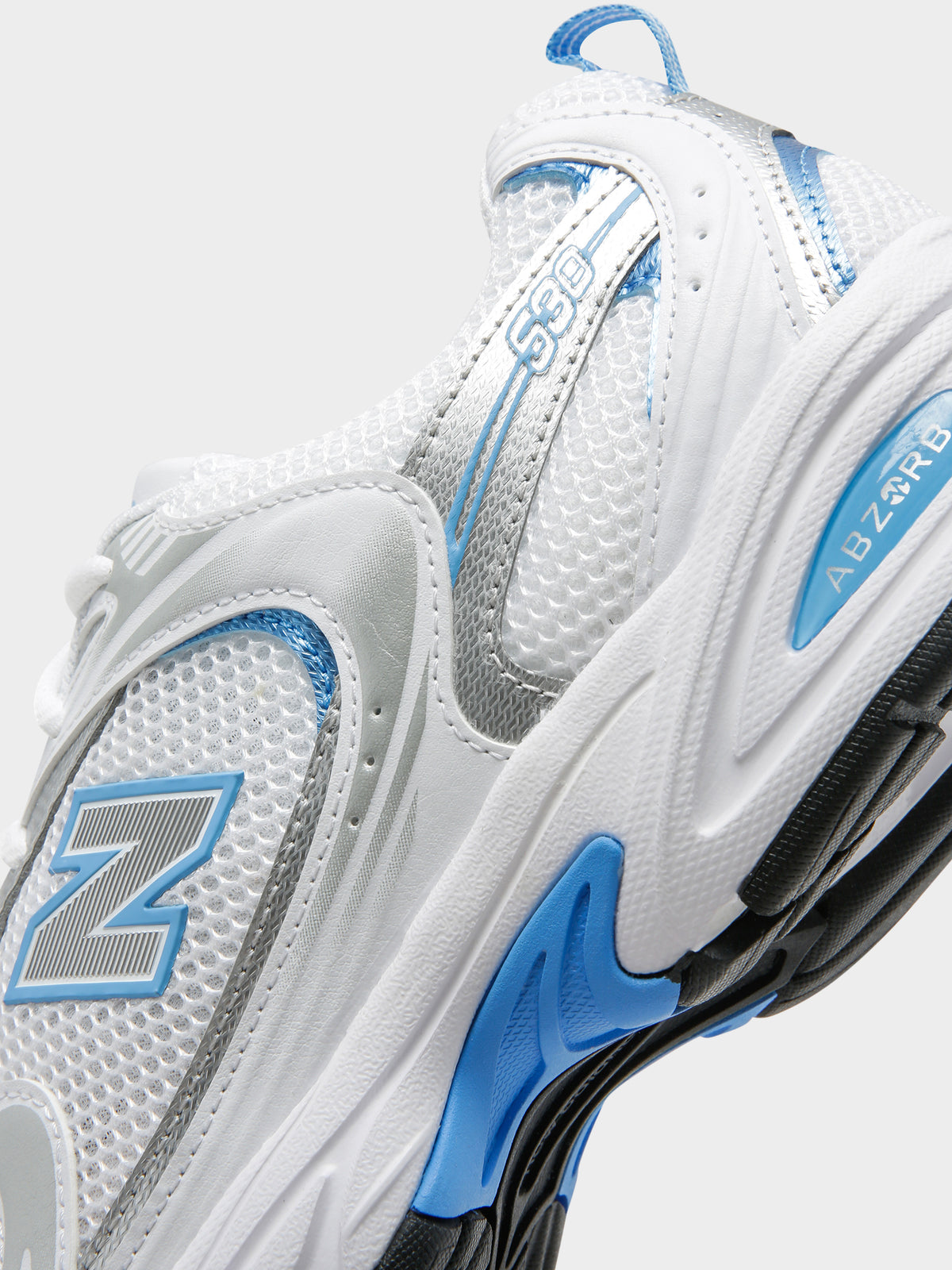 New Balance Unisex 530 Sneakers in White & Blue | White/Blue