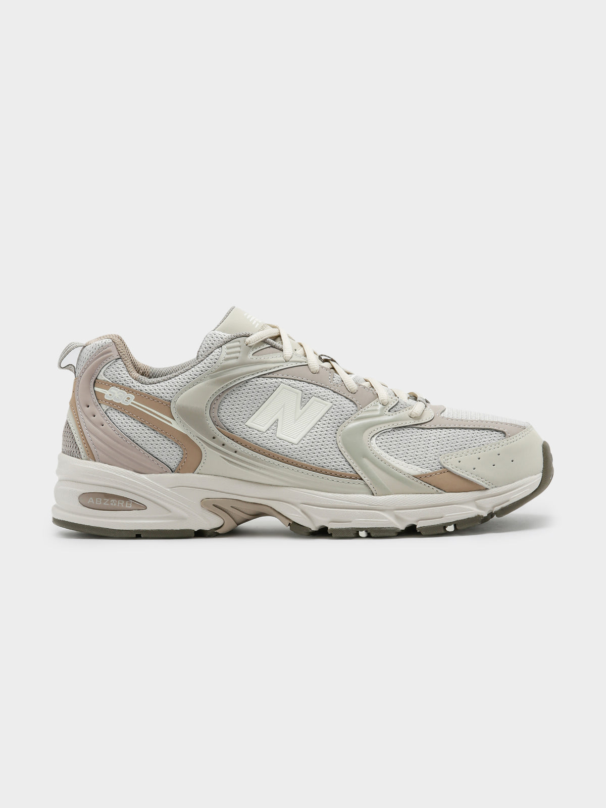 New Balance Unisex 530 Sneakers in White & Gold | White/Gold