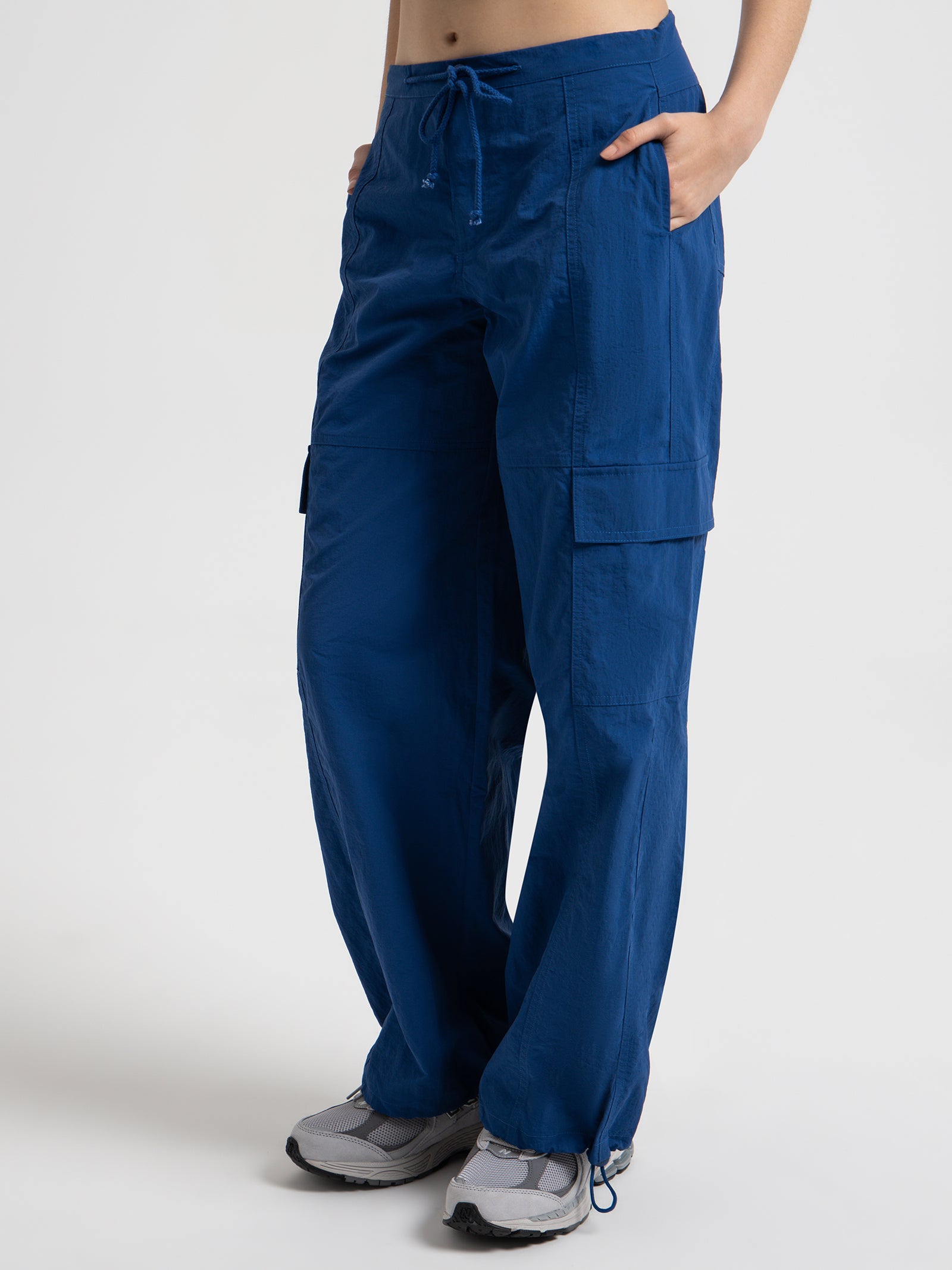 Vida Parachute Pants in Marina