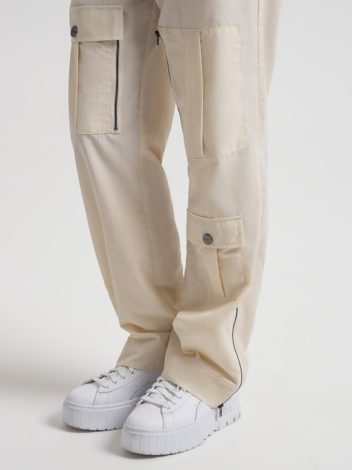 OWWY Inux Cargo Pants in Off White | Off White