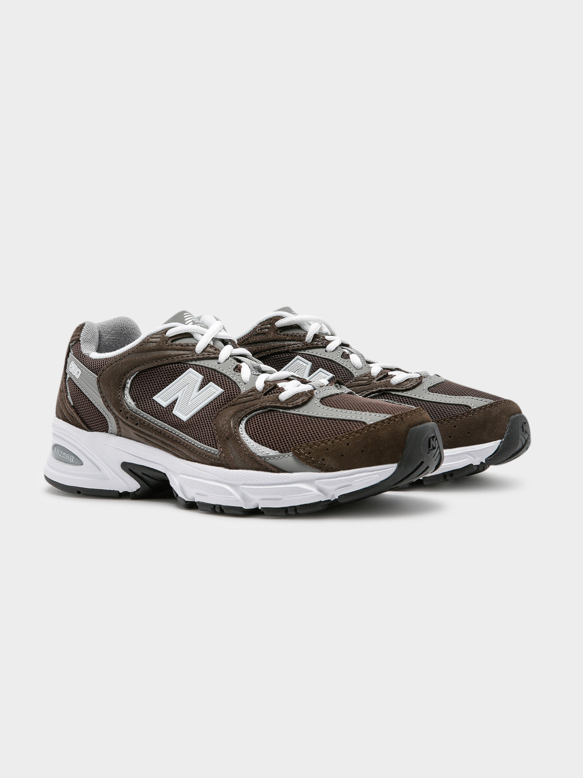 New Balance Unisex 530 Sneakers in Brown | Brown