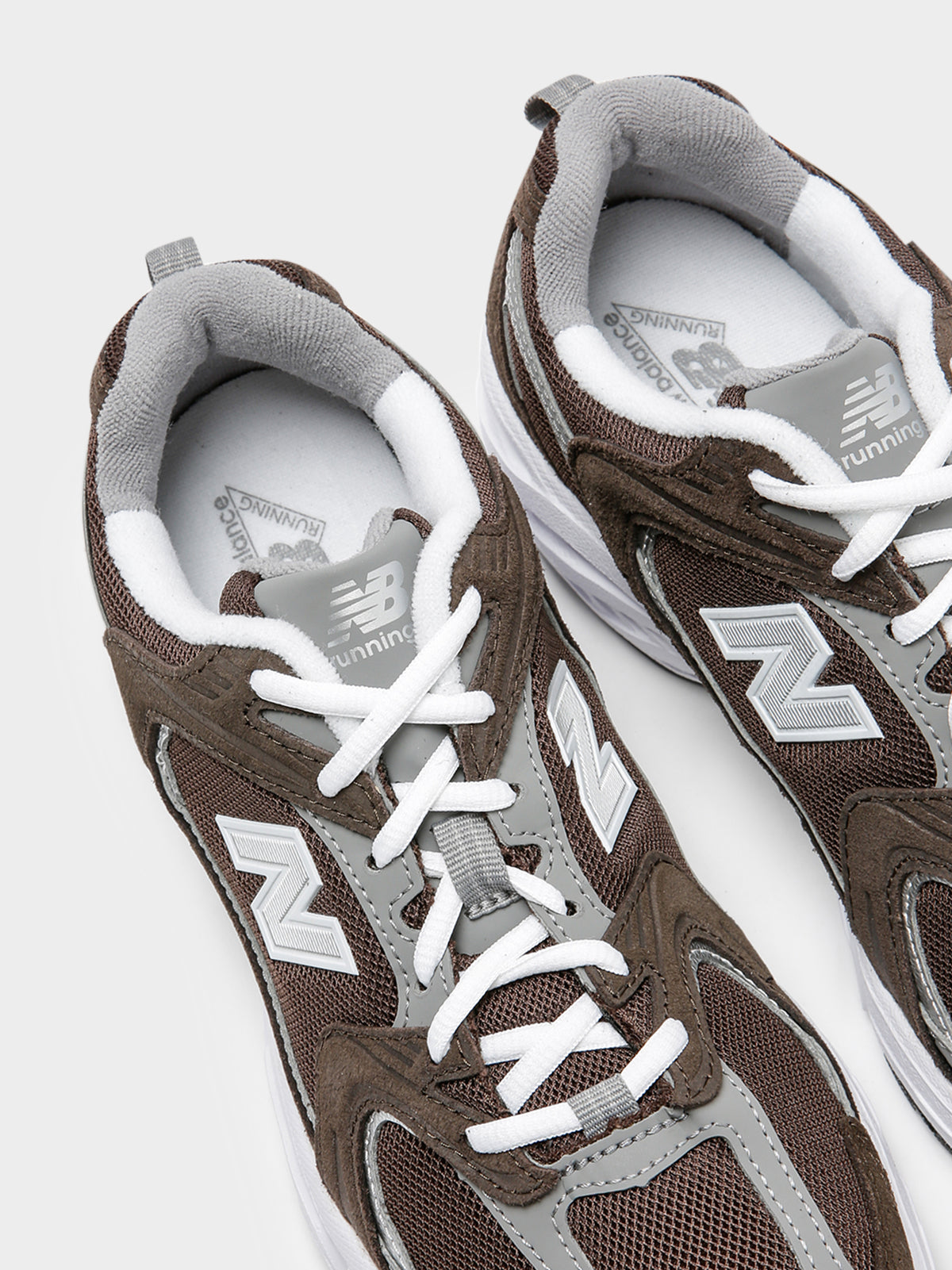 New Balance Unisex 530 Sneakers in Brown | Brown