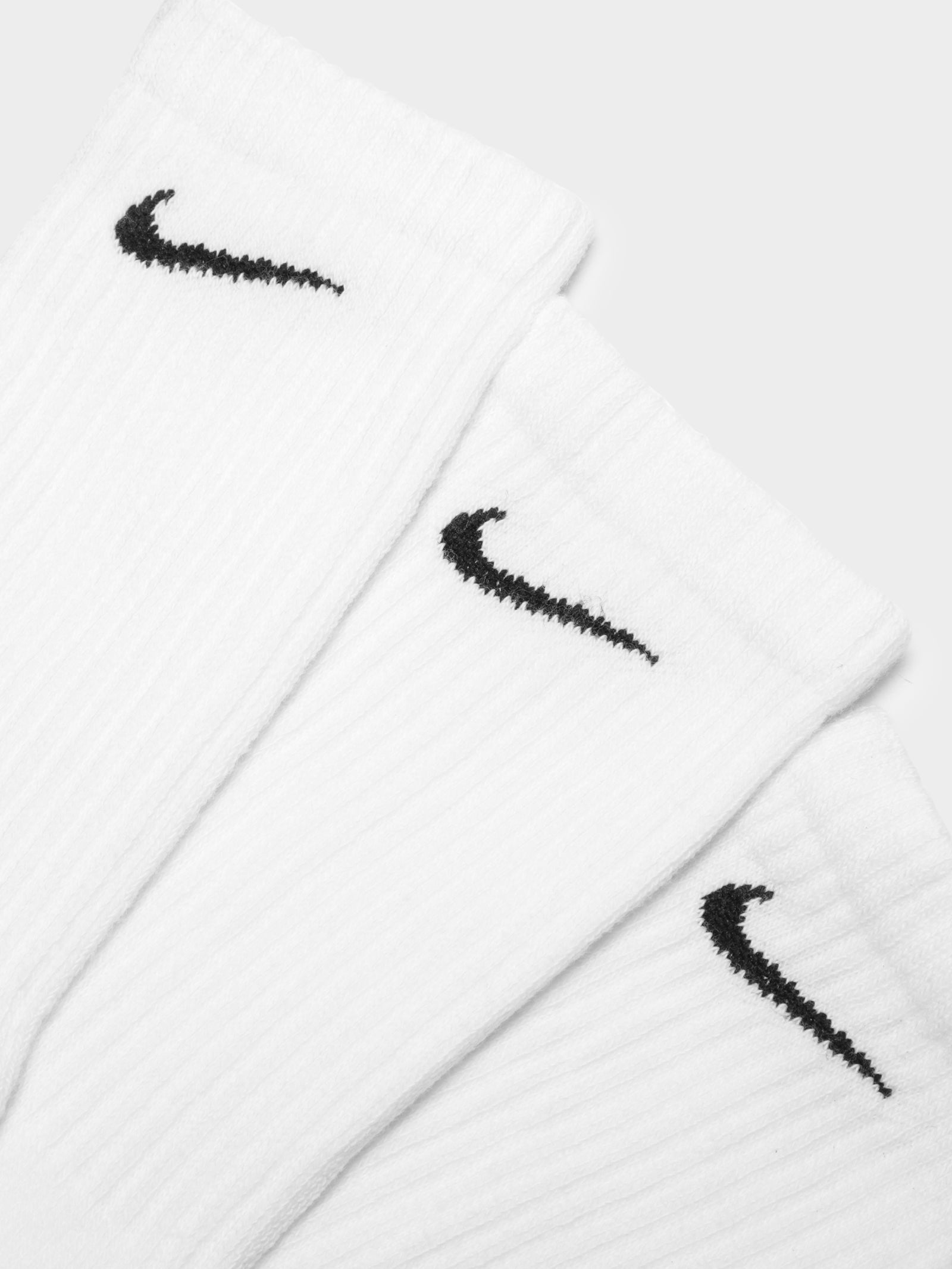 3 Pairs of Everyday Cushioned Training Crew Socks in Whit | Glue Store