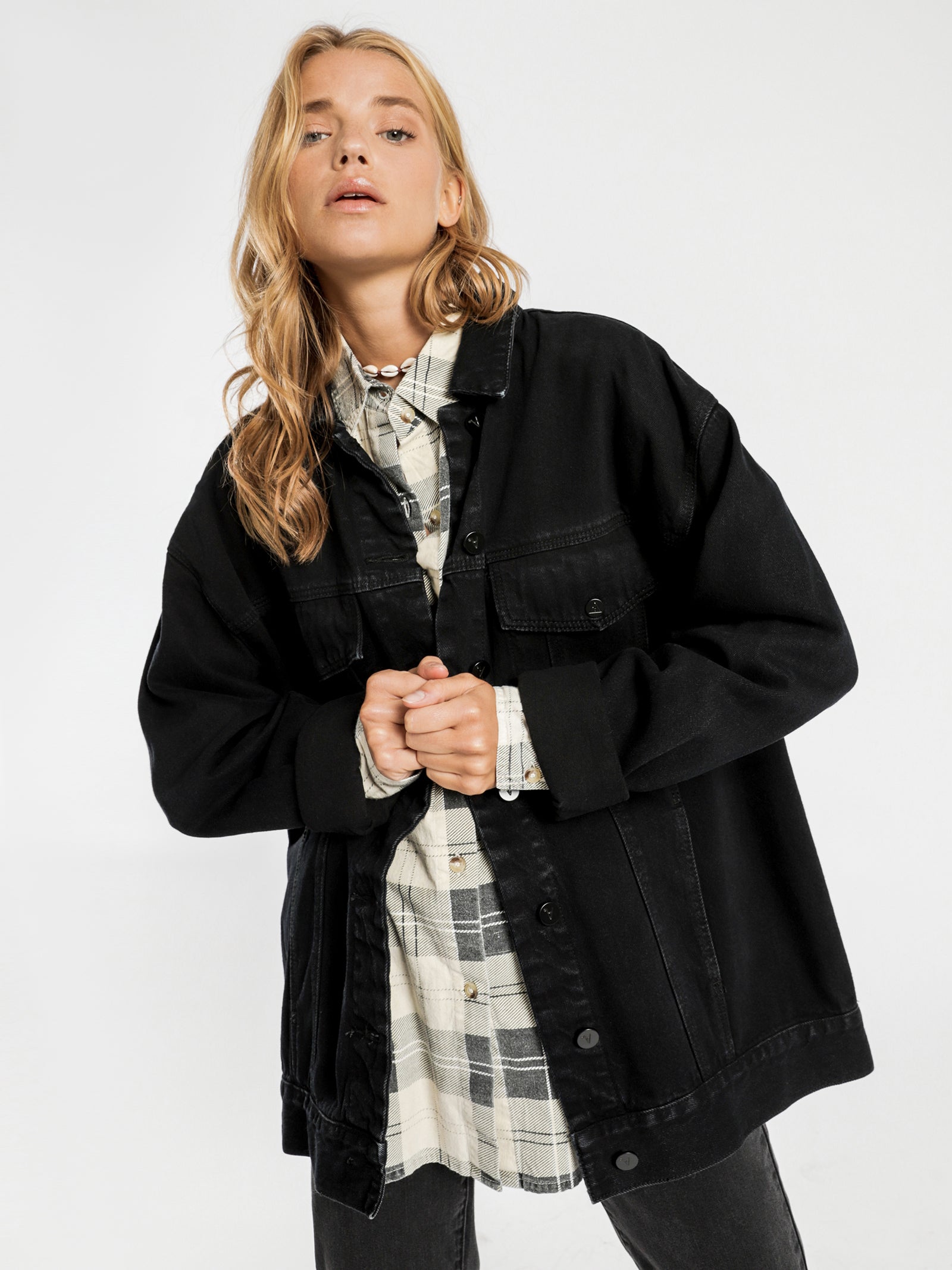 Buy Black Jackets & Coats for Women by CRAXY Online | Ajio.com